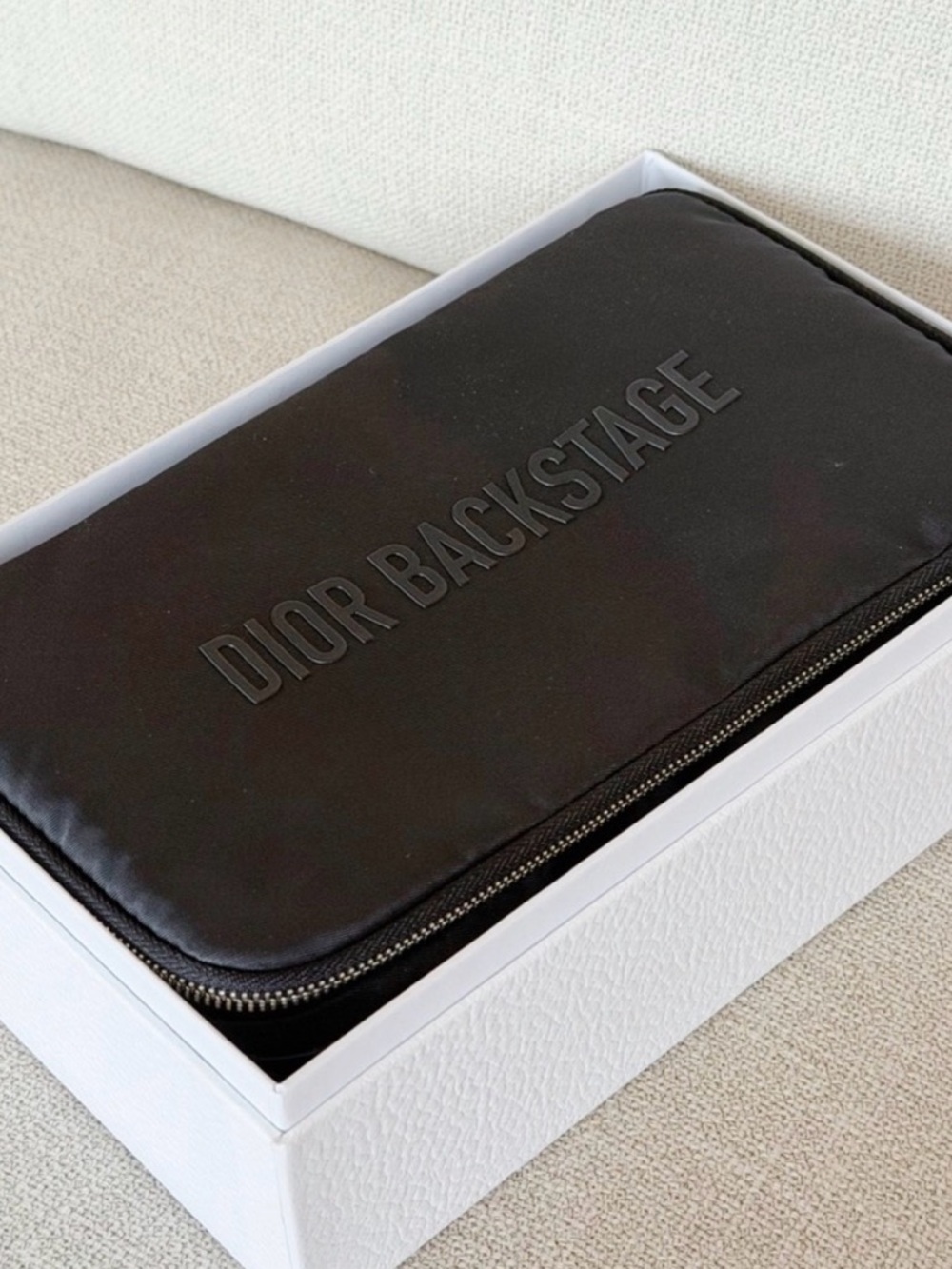Dior Backstage Makeup Brush Set with Cosmetic Pouch - Picture 7 of 12
